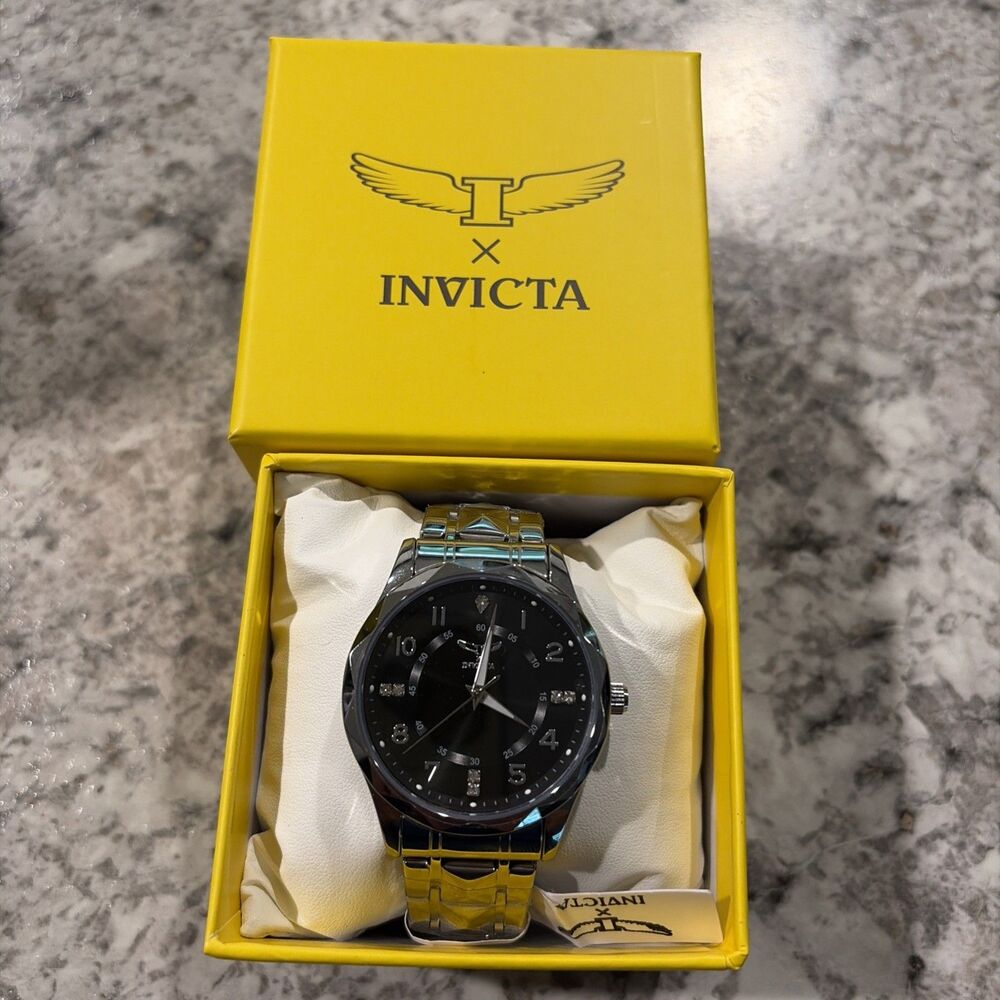 Invicta Specialty 41mm Men’s Silver Stainless Steel Watch Black Dial 69027